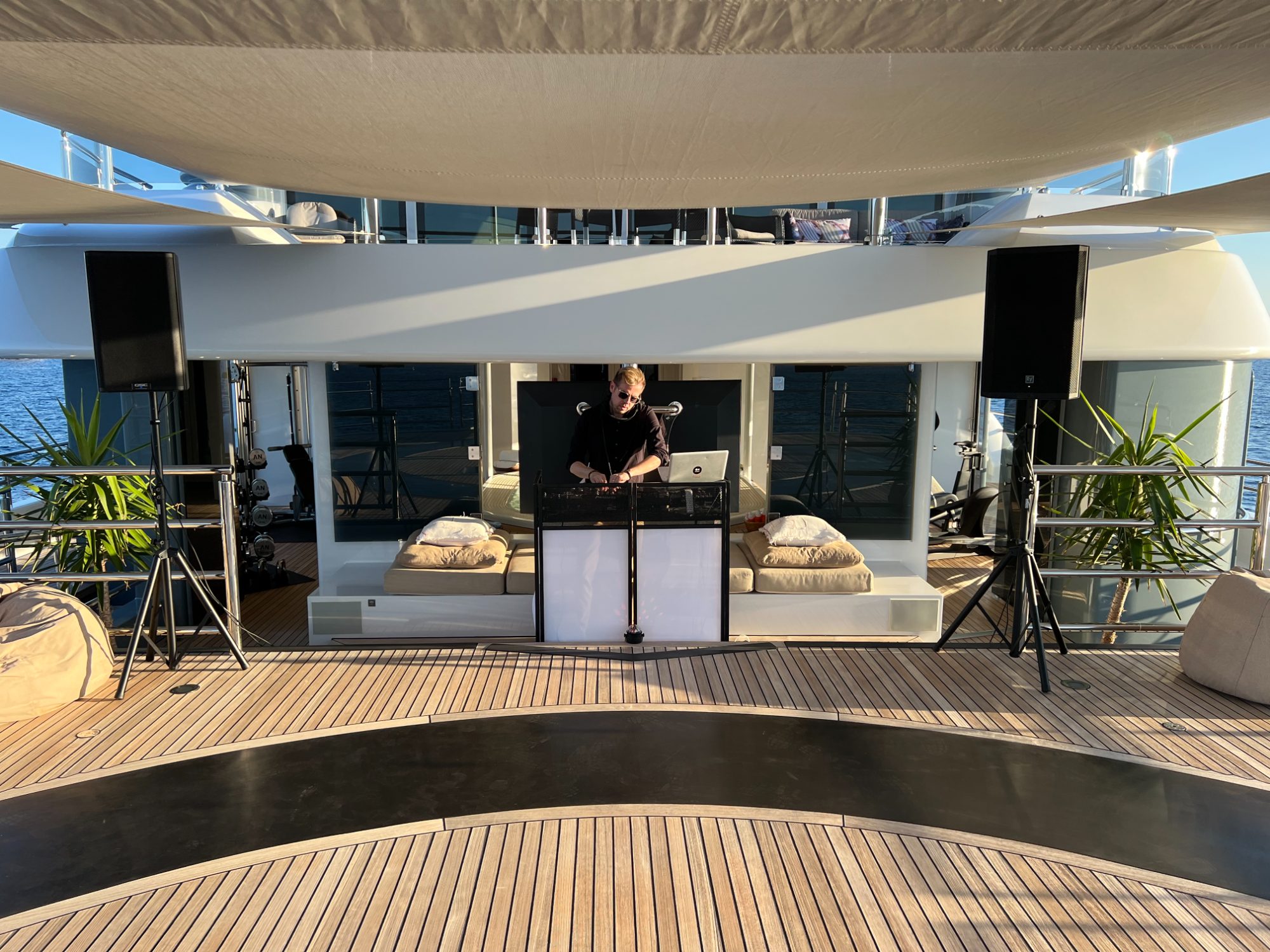 Superyacht · Sunset Set